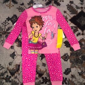 Adorable 2 piece Disney set!